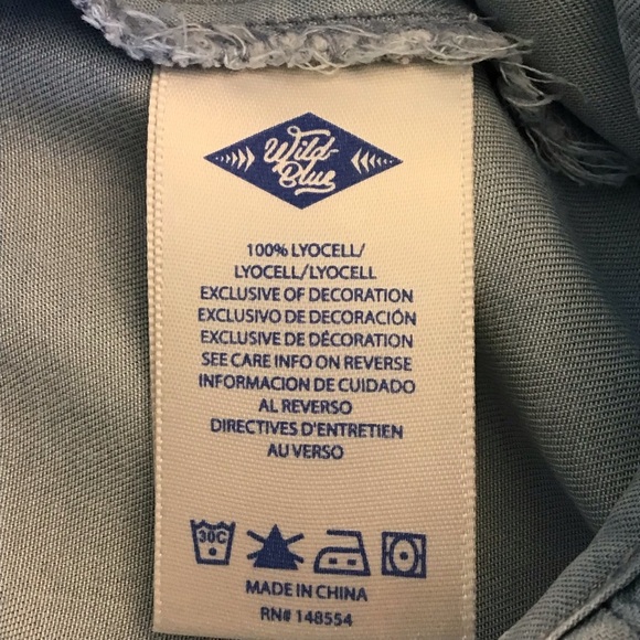 Wild Blue by Sadie Robertson Blue Chambray Open Back Halter Tank Top Size Medium - Picture 7 of 7